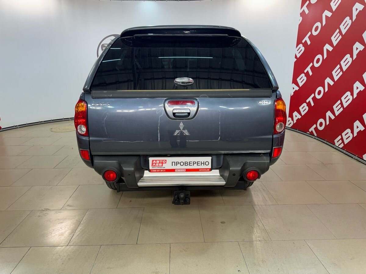 Mitsubishi L200