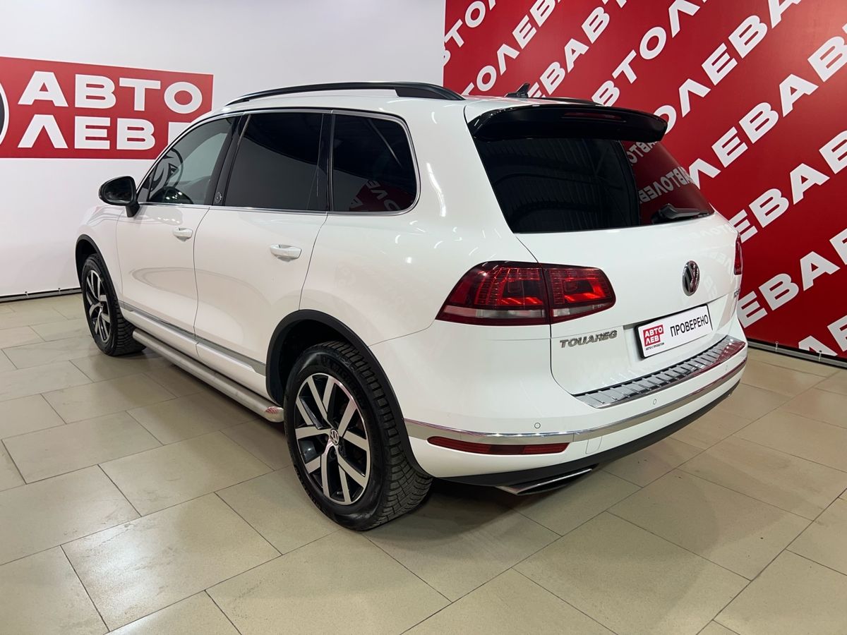 Volkswagen Touareg