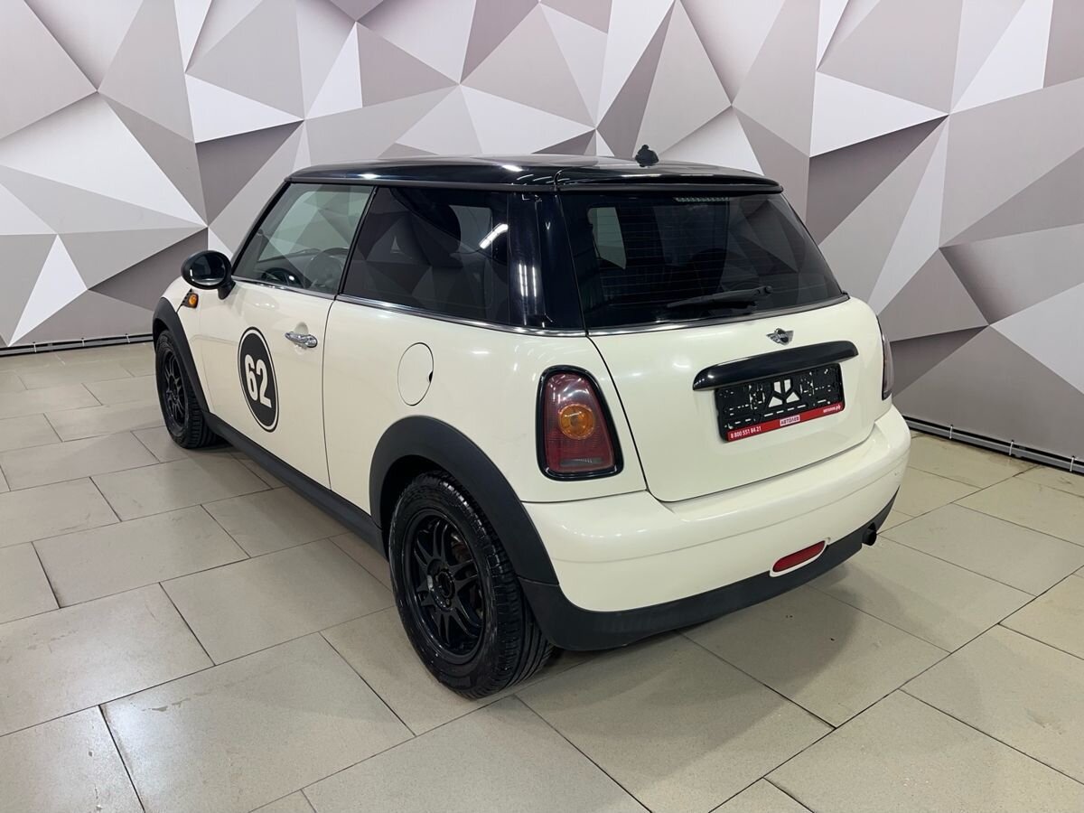 Mini Hatch